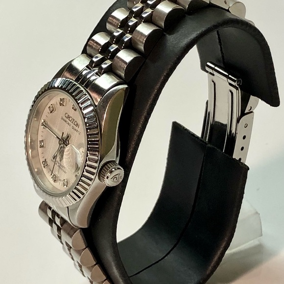 {SOLD} - Picture 2 of 7